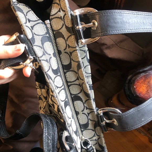 Coach Purse - Picture 4 of 4